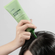 Скраб для шкіри голови з ментолом і матчею Kundal Matcha & Kale Clarifying Sea Salt Scalp Scrub Herb Mint, 200 г 1096 фото 2
